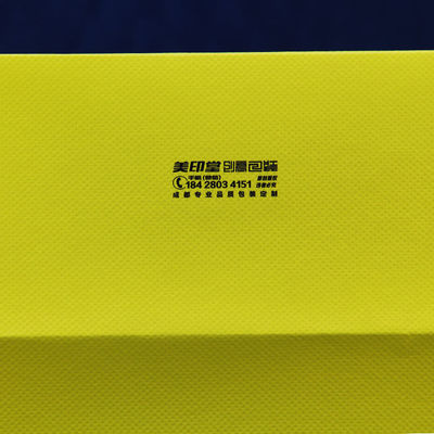 Sacos não tecidos impressos feitos sob encomenda do polipropileno do Virgin 105gsm amarelo laminados para a mercearia